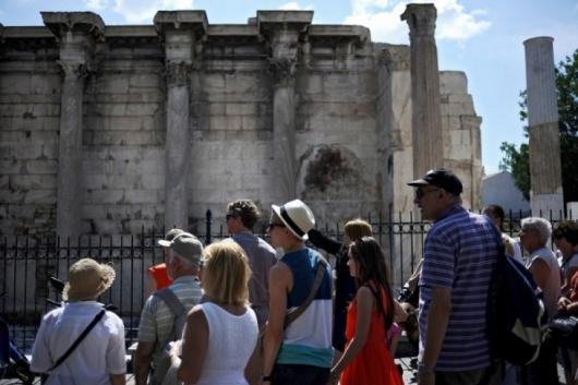 В Гърция туристът е уважаван, защото всеки спечелен клиент е инвестиция в бъдещето (Снимка: ЕПА/БГНЕС)